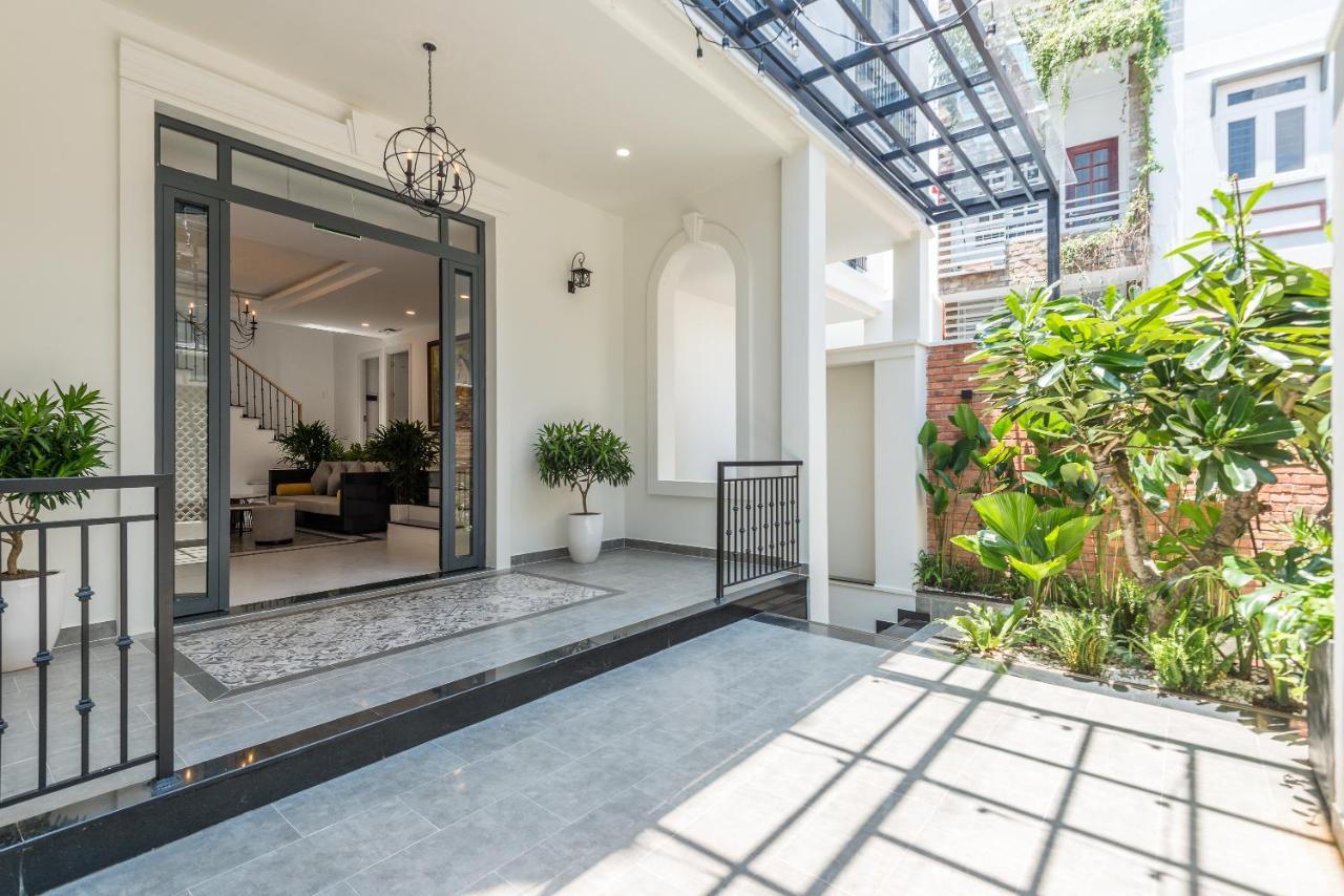 Cozrum Homes The Gallery Residence Ho Chi Minh City Exterior photo