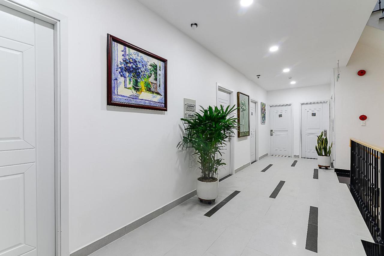 Cozrum Homes The Gallery Residence Ho Chi Minh City Exterior photo